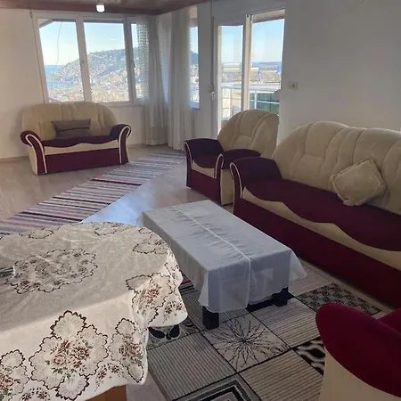 Апартаменти Unique Holiday, Great View! *